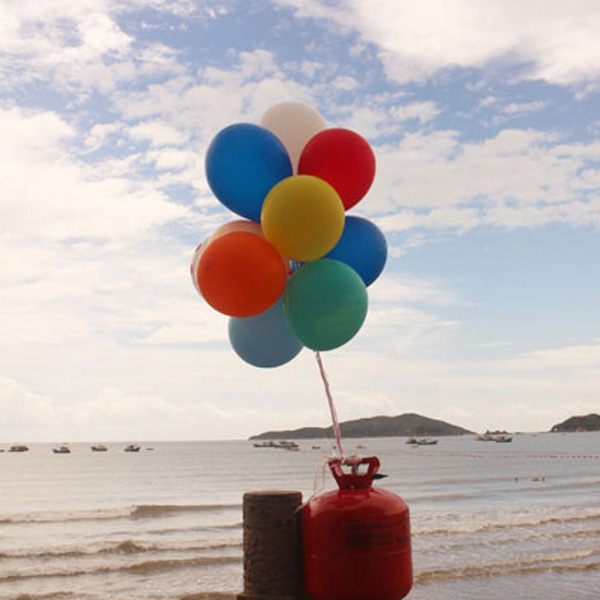 南京公司旅游-海边充氦气球